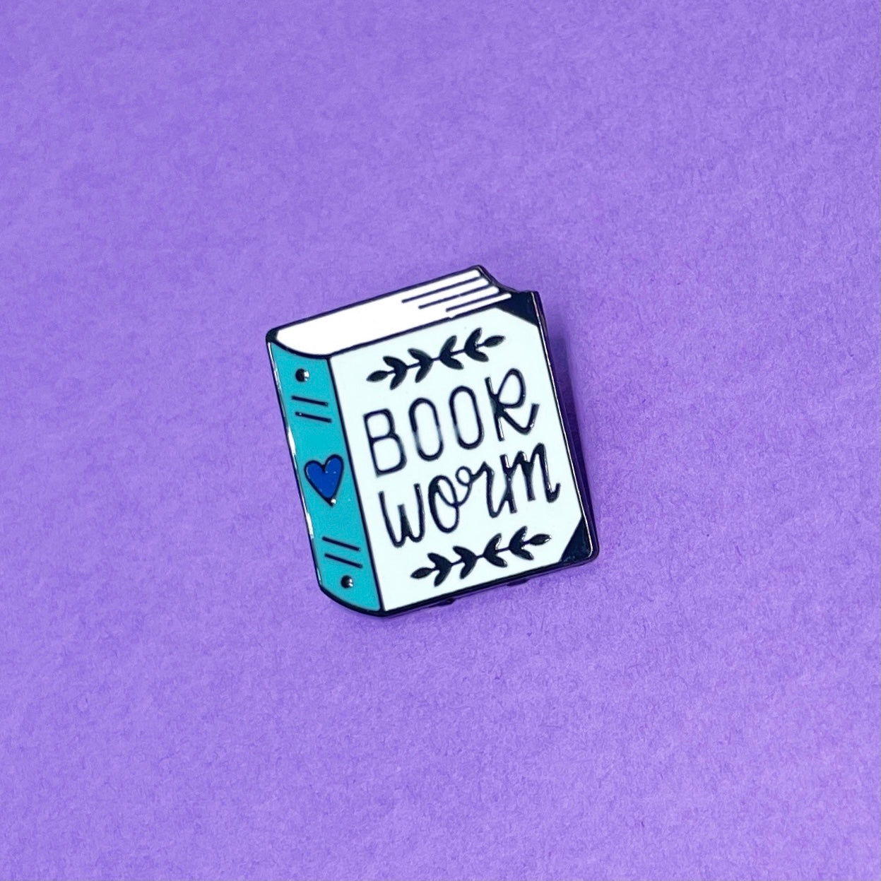 BOOK WORM PIN