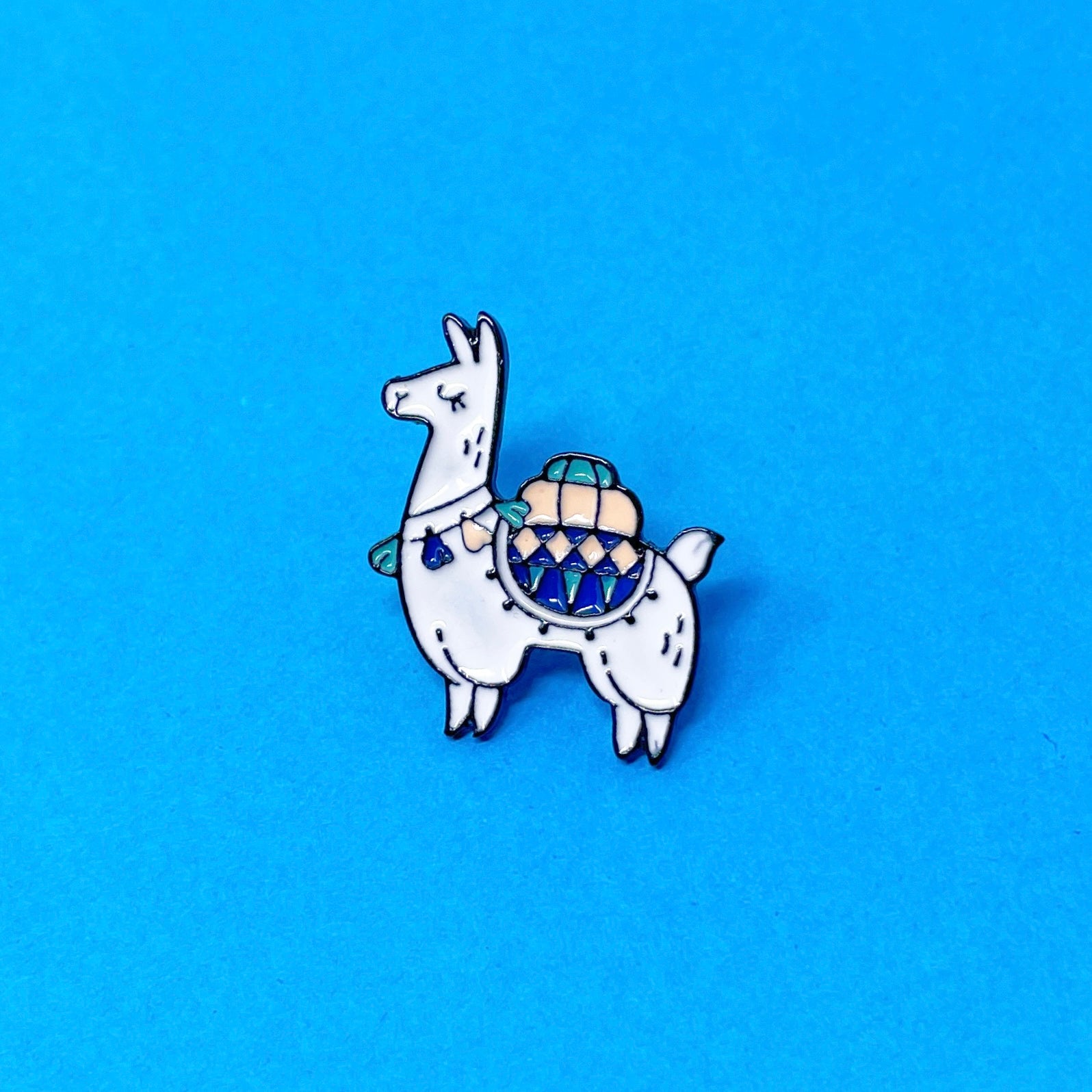 LLAMA LOVE PIN