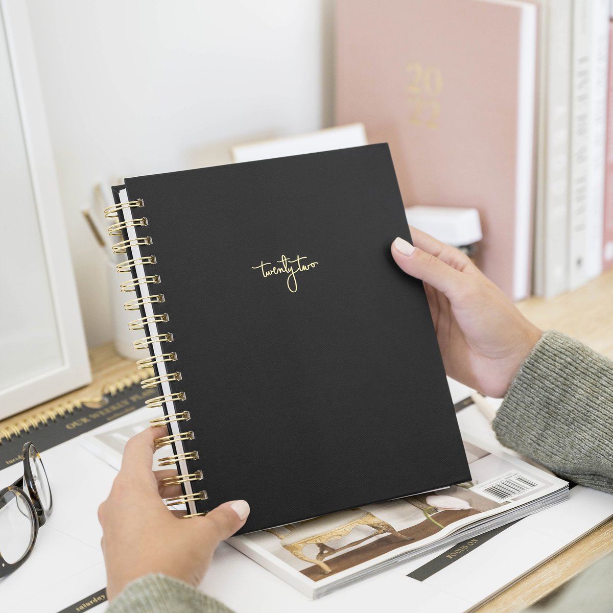 2022 SIGNATURE SPIRAL PLANNER - BLACK